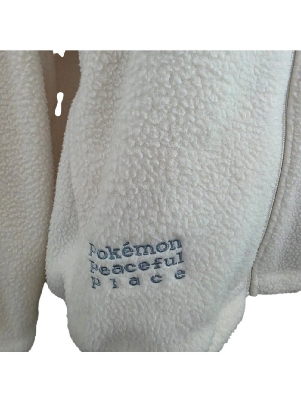GU x Pokémon Peaceful Place Fleece Jacket Off White L NWT Japan Exclusive - Picture 4 of 7